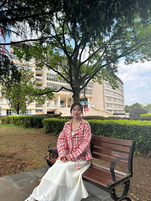 潘佳怡_副本.jpg 潘佳怡_副本.jpg