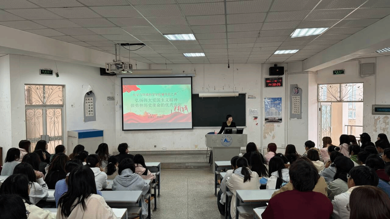 辅导员之声现场1.png 辅导员之声现场1.png